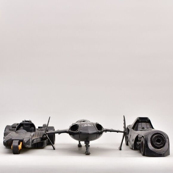 VINTAGE 1992 KENNER BATMAN VEHICLE BUNDLE LOT SKI BOAT BATMOBILE - Picture 2 of 14